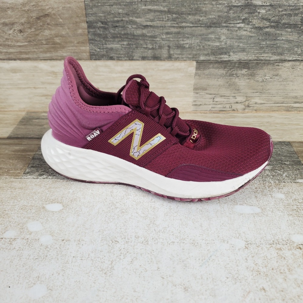 New Balance Fresh Foam ROAV Womens Shoes Sz 7 Maroon White Lace Up *read*